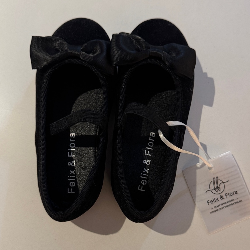Felix & Flora Black Kids Dress Shoes with Bow